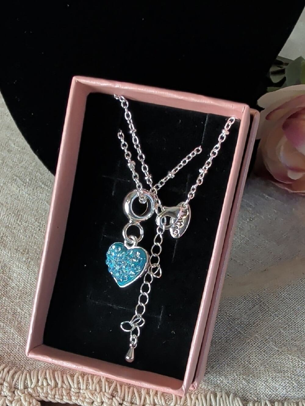 DaVinci Blue Rhinestone Heart Pendant Necklace | Y2K Silver Tone Charm Necklace